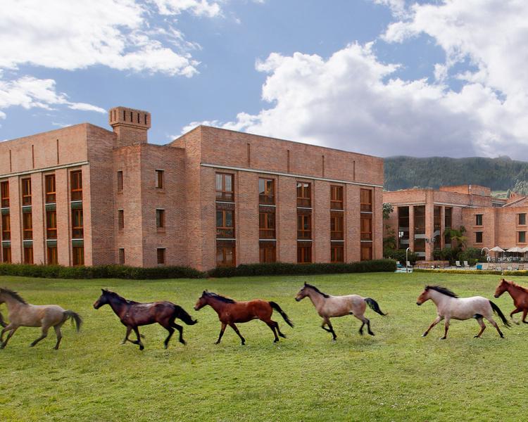 FACHADA Hotel ESTELAR Paipa Hotel & Centro de Convenciones Paipa